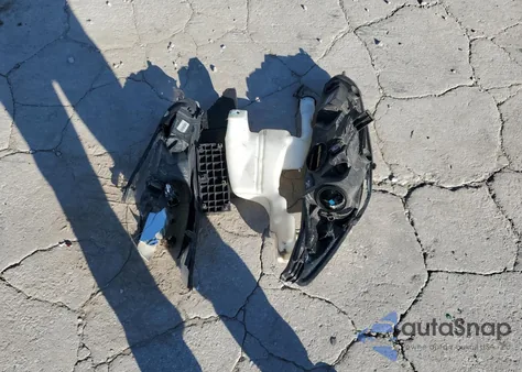 2018 Ford Fiesta Se z USA, uszkodzony, nr VIN 3FADP4BJ9JM100628